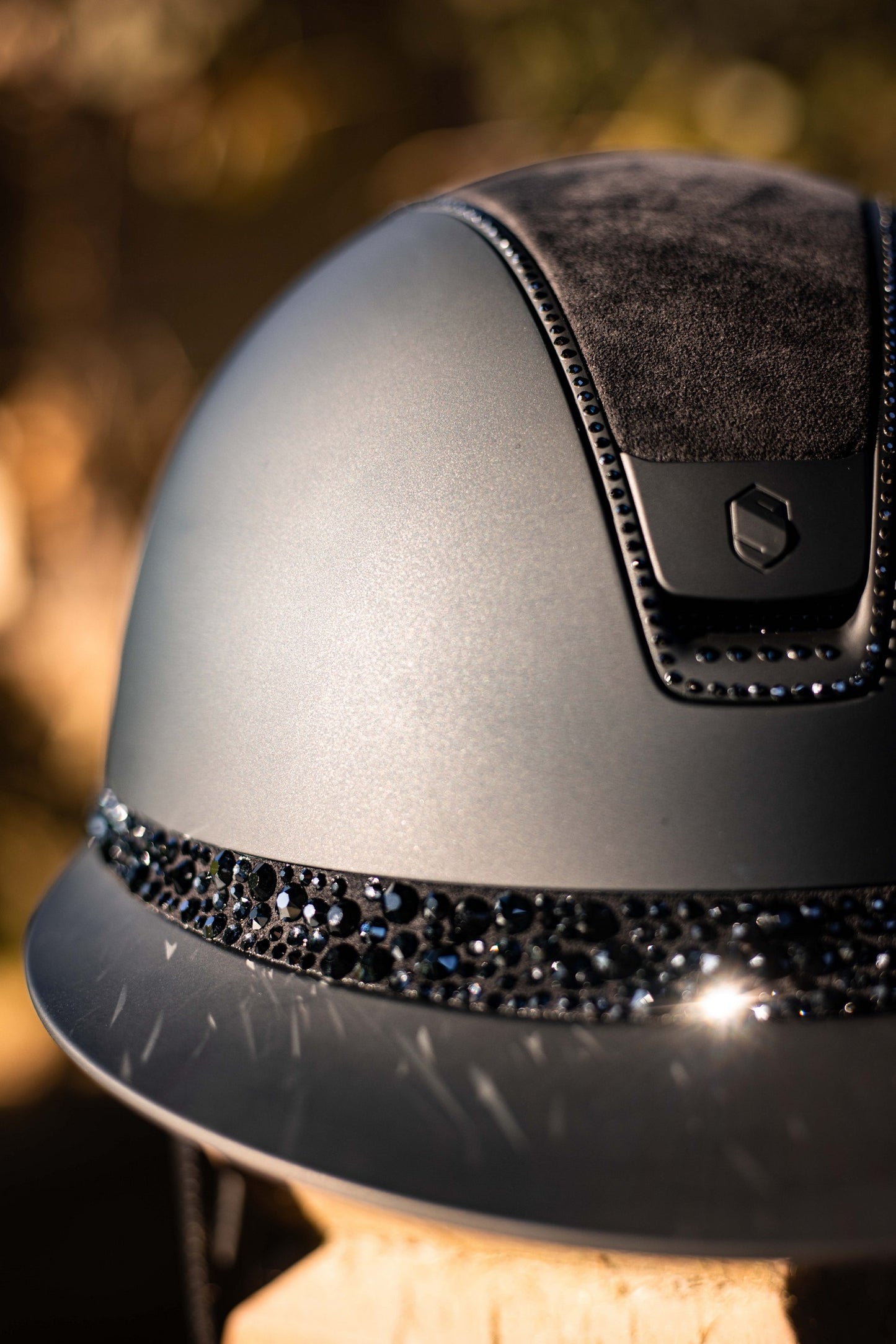 Samshield 2.0 Miss Shield shadowmatt riding helmet Black Matt 300 crystals Black