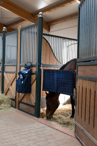 Eskadron stable guard quilt navy