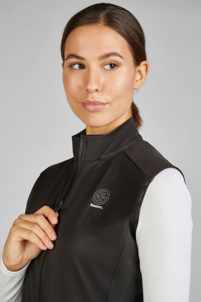 Eskadron Dynamic 24SS Vest ladies black