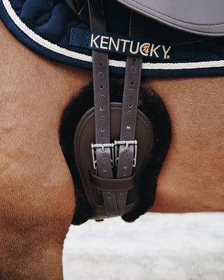 Kentucky Horsewear anatomische dressuursingel met wol